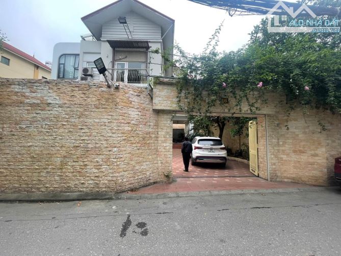Bán nhà ngọc thụy 4 tầng  xây trên diện tích 313m2  biệt thự sân vườn, đường ô tô tránh - 18