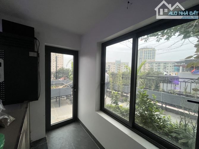 Siêu phẩm 6 tầng thang máy,lô góc 3 mặt đường,MT 20m,gần hồ Linh Đàm,KD đỉnh cao, 52.5 tỷ - 18