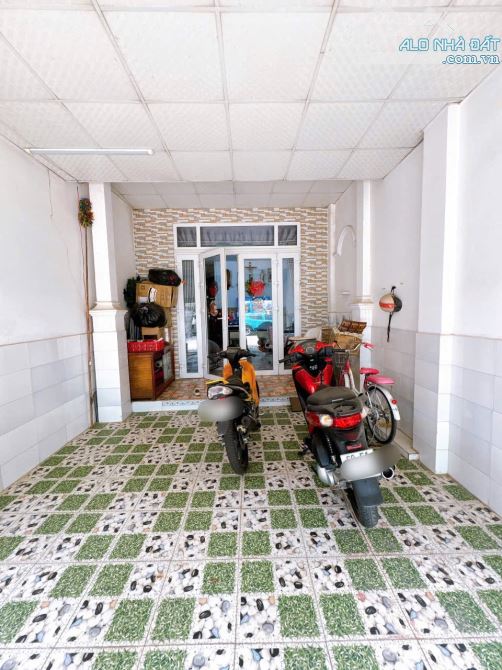 Bán nhà mặt tiền chợ thánh tâm 374m2 giá tốt kinh doanh sầm uất quá rẻ ạ - 2
