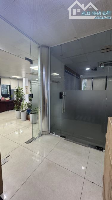 Bán nhà mặt phố Vũ Tông Phan, 50 tỷ, 105m2, 8 tầng, chính chủ - 2