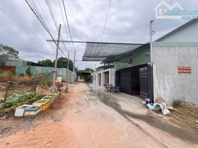 CẦN BÁN GẤP LÔ ĐẤT CHỈ CÁCH ĐT44A NGAY TRUNG TÂM THỊ TRẤN LONG HẢI GIÁ SIÊU TỐT - 2