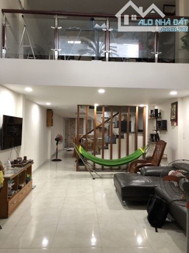 Bán Nhà Hẻm 119B Nguyễn Thị Tần, Phường 2, Quận 8. Nhà đối diện chợ Rạch Ông, nở hậu nhẹ - 2