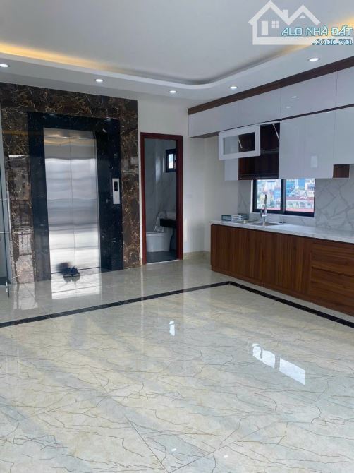 Bán nhà ngõ 629 Kim Mã, Ba Đình dt 55 m2 x 7 t thang máy ô tô qua nhà giá 20,5 tỷ - 2