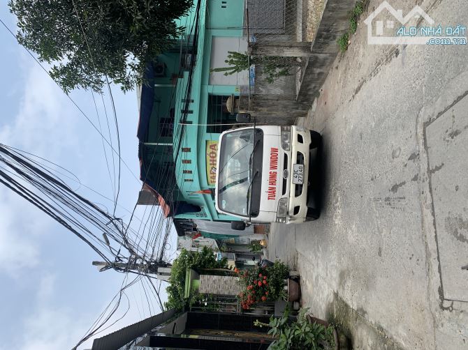 NHÀ 2 TẦNG Ở NGAY, KIỆT CHÍNH Ô TÔ TÔ HIỆU THÔNG HOÀNG THỊ LOAN- ngang 5,5m. CHỈ 2,x tỷ - 2
