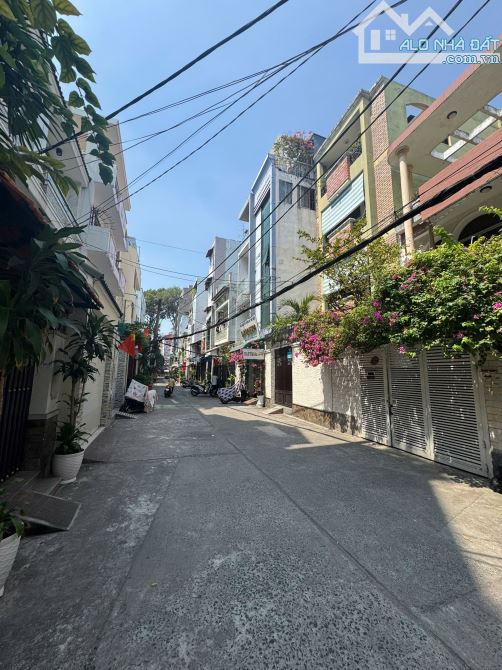 Nhà 3 tầng – 5.2 x 20m – Giá 19 tỷ Nguyễn Tri Phương, P9, Q10 – Hướng Đông Nam - 2