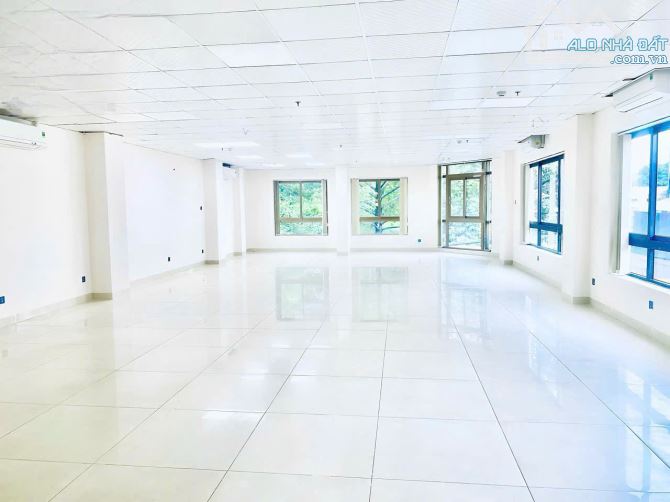 CHO THUÊ TOÀ NHÀ GÓC 2MT 50-52 NGÔ QUYỀN, QUẬN 10 - 8M X 20M, 1 HẦM 5 TẦNG - TM, PCCC, MPE - 2