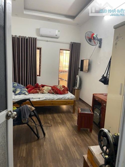 BÁN NHÀ ĐỐNG ĐA, VUÔNG VẮN- GÂN TRƯỜNG- 218 phố chợ Khâm Thiên 27 m 4 tầng 4.95 tỷ. - 2