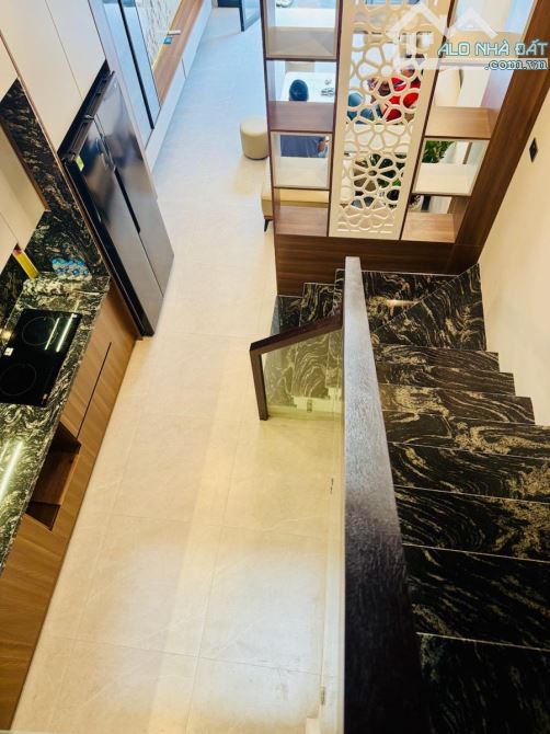 Phân lô quân đội phố Kim Ngưu - 35m x 4T - ô tô qua cửa - ngõ thông - dân trí cao - 2