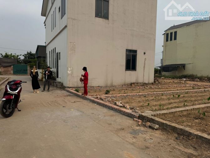 CHÍNH CHỦ GỬI BÁN ĐẤT TỔ 10 TT QUANG MINH - MÊ LINH - HÀ NỘI 50M - 2