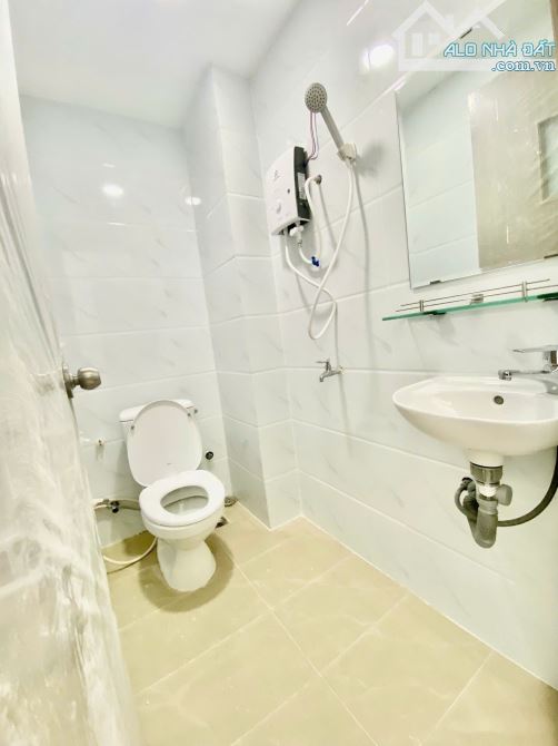 Bán tòa CHDV 33 Phòng - HĐT 120tr/th, ngang 14,5m CN 173m2 - Lê Quang Định, P11- Giá 22,tỷ - 2