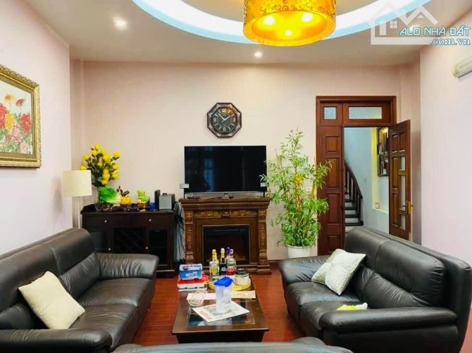 BÁN GẤP MẶT HỒ CHÙA LÁNG.DT:75M2.NHÀ XÂY 6 TẦNG THANG MÁY.NHÀ 1 MẶT HỒ,1 MẶT NGÕ TO 6M - 2