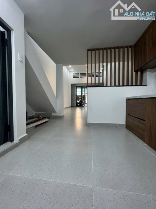 Nhà 2 mặt tiền Nguyễn Kiệm vs Nguyễn Văn Công, 3 tầng 45m2, nhỉnh 7 tỷ - 2