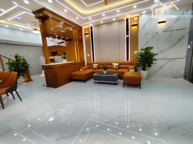 CẦN BÁN BIỆT THỰ MINI 2 TẦNG NGAY TRUNG MỸ TÂY QUẬN 12 - 2