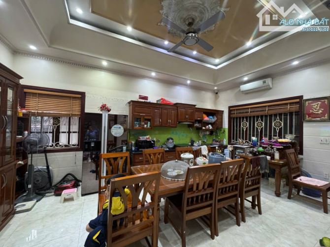 Biệt thự 600mx 4 tầng Ngô Gia Tự Văn Cao - 2