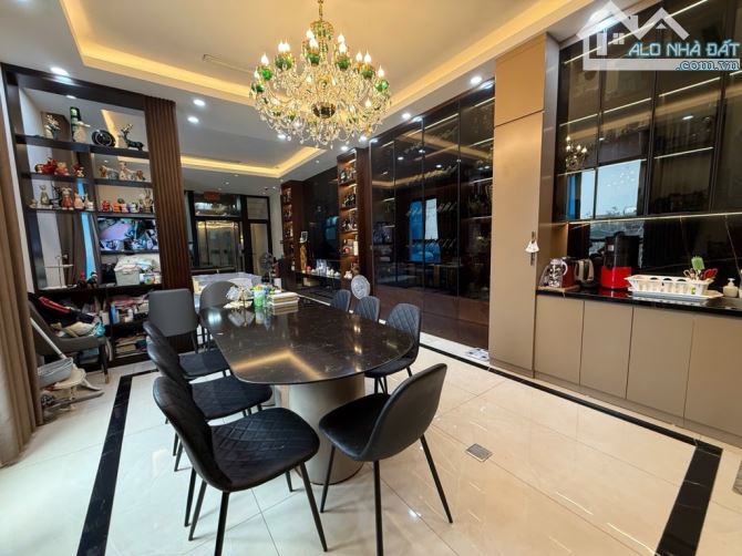 NHÀ ĐẸP KHU QUÂN ĐỘI LÝ NAM ĐẾ 50m, 7 tầng, mt 13.5m, giá thoả thuận. - 2