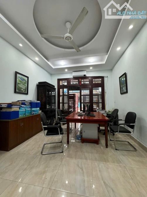 Bán gấp liên kề KĐT Nam La Khê, Nhà đẹp full nội thất, Thoáng trước sau, 17.9 tỷ - 2