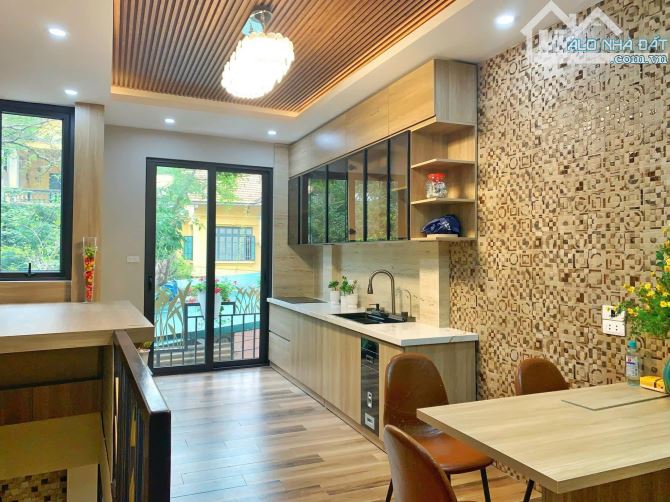 BÁN NHÀ ĐẸP NGUYỄN VĂN CỪ – DÂN XÂY – 52M2 – 5 TẦNG – Ô TÔ – 2 MẶT THOÁNG – CHỈ 10.5 TỶ - 2