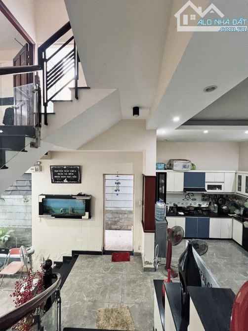 BÁN NHÀ 4 TẦNG BTCT 4PN 5WC FULL NỘI THẤT CAO CẤP HẺM XE HƠI THÔNG - 2