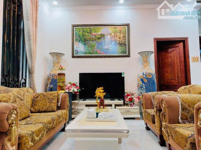 Bán biệt thự Phước Hải giảm mạnh 1 tỉ chỉ còn 16,5 tỉ - 3