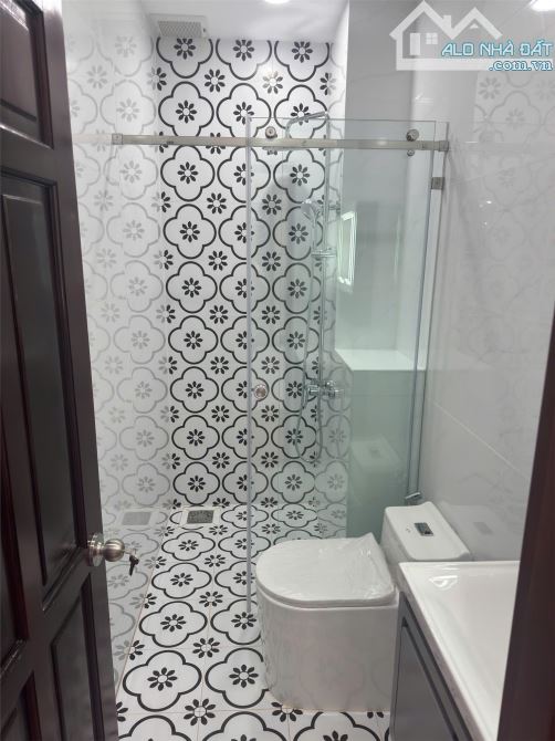 ** Bán nhà HXH đường Trường Chinh, P12, Tân Bình, 5 tầng - 11,818 tỷ - 3