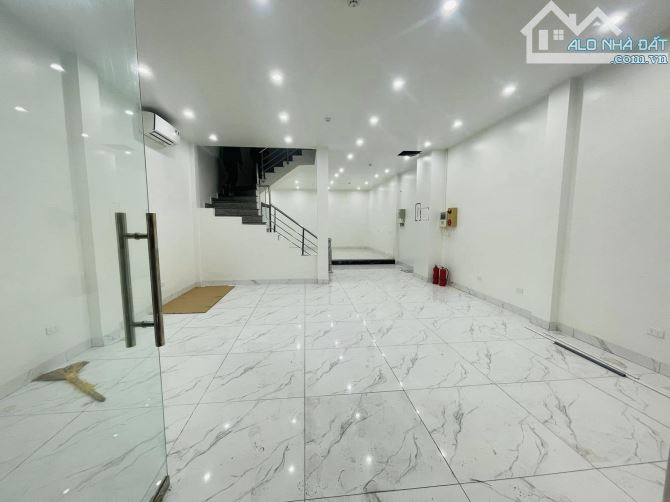 Tôi bán nhà kđt Trung Yên-Yên Hòa, 3 ôtô tránh 124m2 6m MT, ô chờ thang máy nhỉnh 43 tỉ - 3