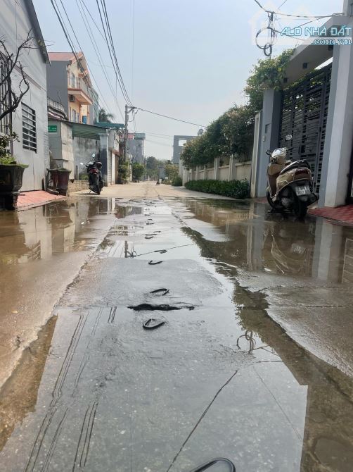 CHÍNH CHỦ GỬI BÁN ĐẤT TỔ 10 TT QUANG MINH - MÊ LINH - HÀ NỘI 50M - 3