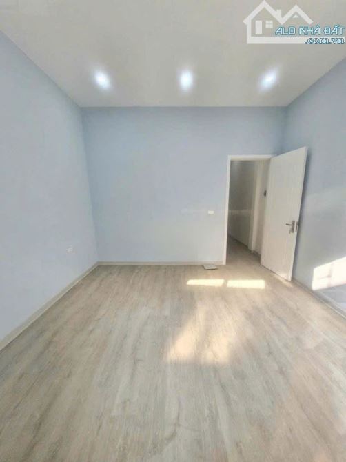 Cho thuê căn nhà 4 tầng Vũ Trọng Phụng, Thanh Xuân, hoàn thiện cực đẹp - 3