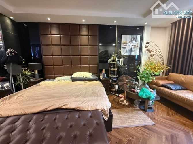 NHÀ ĐẸP KHU QUÂN ĐỘI LÝ NAM ĐẾ 50m, 7 tầng, mt 13.5m, giá thoả thuận. - 3