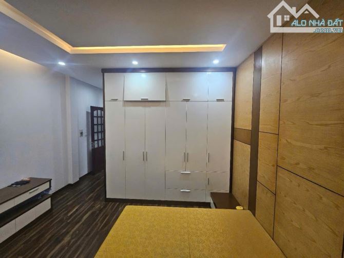 Nhà 71 Phố Láng Hạ 60m2, 5 tầng, ngõ rộng 7m, 2 ô tô tránh, 2 thoáng, cách phố 70m 21.7tỷ - 4