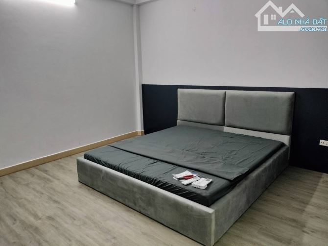 Bán Nhà Ngõ Thông Ô Tô Đỗ Cổng Phố Ái Mộ Bồ Đề 30M 5T MT 7M Chỉ 6.7 Tỷ Full Nội Thất - 4