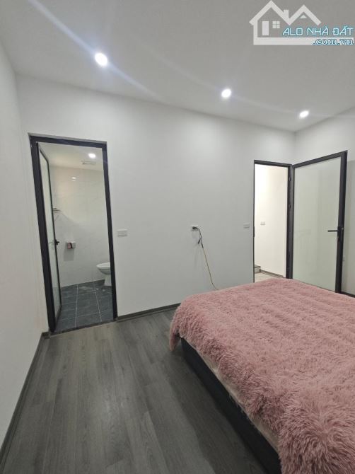 VŨ TRỌNG PHỤNG - THANH XUÂN- MT 4,3M- 10M THẲNG TẮP RA MẶT PHỐ - HAI THOÁNG - NHỈNH 7 TỶ - 4
