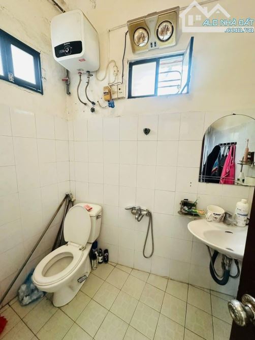MẶT NGÕ NGUYỄN TRÃI - LÔ GÓC, NHÀ ĐẸP Ở NGAY - 30M RA PHỐ - GIÁ CHỈ 9.5 TỶ - 4