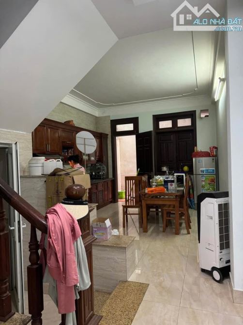 Bán gấp liên kề KĐT Nam La Khê, Nhà đẹp full nội thất, Thoáng trước sau, 17.9 tỷ - 4