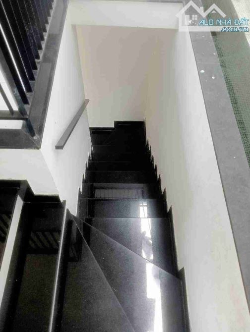 💥NHÀ 3 TẦNG ĐƯỜNG NÚI THÀNH - TRUNG TÂM HẢI CHÂU – KIỆT OTO – GIÁ CHỈ 3,8 TỶ - 4