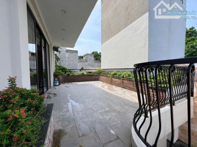 Bán nhà ngọc thụy 4 tầng  xây trên diện tích 313m2  biệt thự sân vườn, đường ô tô tránh - 5