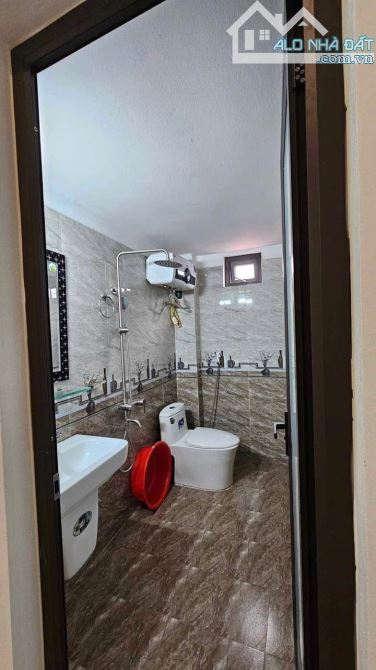 Bán nhà 3 tầng xây mới Nguyễn khuyến - 5