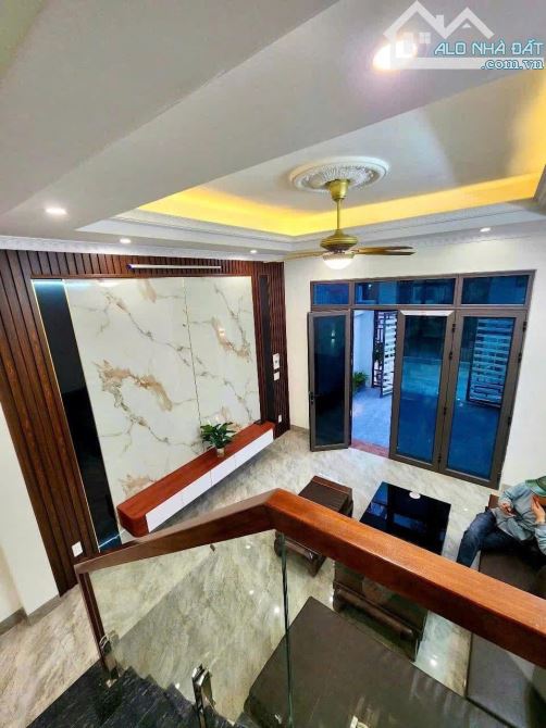 Bán nhà 3 tầng xây mới Tô hiến thành - 5