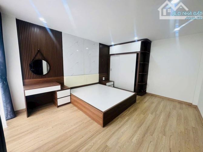 Bán nhà Tư Đình 30mx 5 tầng, 5,8 tỷ - 5