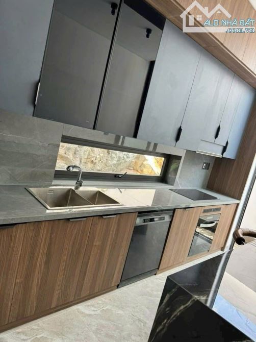 BÁN BIỆT THỰ GẦN BIỂN - PHAN CHU TRINH VŨNG TÀU DT 336M2 GIÁ CHỈ 25 TỶ - SỔ HỒNG RIÊNG - 5