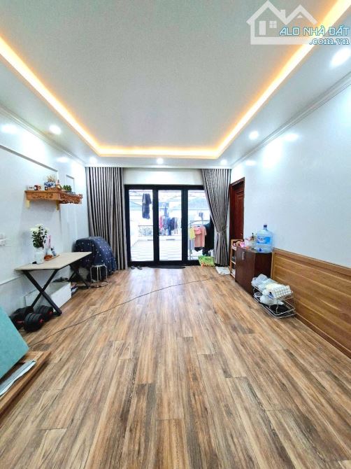 Cần chuyển nhượng siêu biệt thự 3 tầng làng việt kiều - vĩnh niệm lê chân . Diện tích 240m - 6