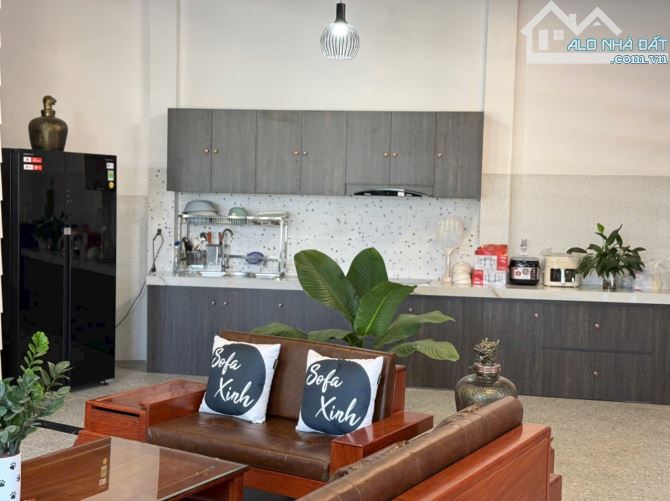 Nhà vườn 1100 m2 gần đường Võ Nguyên Giáp, Vĩnh Hiệp, TP Nha Trang giá chỉ 6,5 tỷ - 6