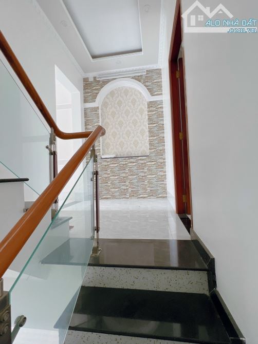 Giá tốt khách ơi Nhà trệt 2 lầu khu Nam Long hướng Đông Nam kế bên đường 47m Lê Trọng Tấn - 6