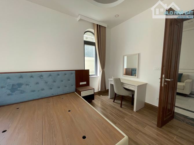 Biệt thự hơn 200m2 P7 Đà Lạt sang trọng hiện đại hạ giá 17 tỷ chỉ còn 12 tỷ - 6