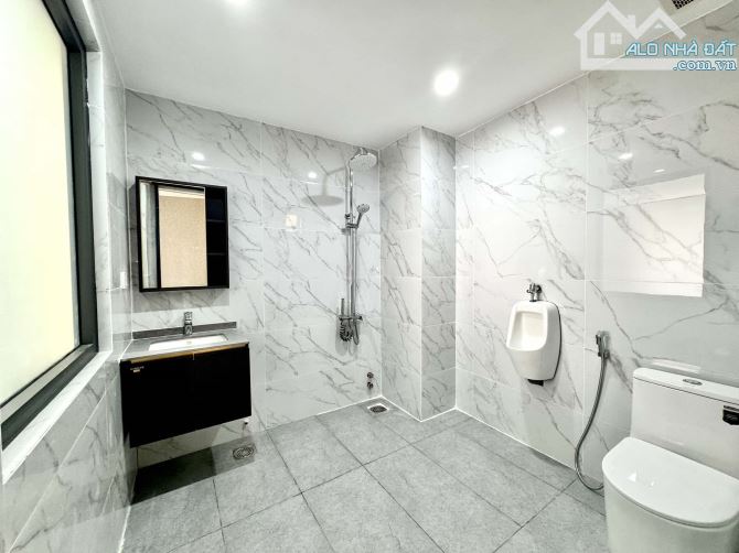 Bán Nhà Nguyên Hồng 45m2, Ngang 5.2m , 4 Tầng, Ôtô Tới Nhà Nhỉnh 7 Tỉ - 6