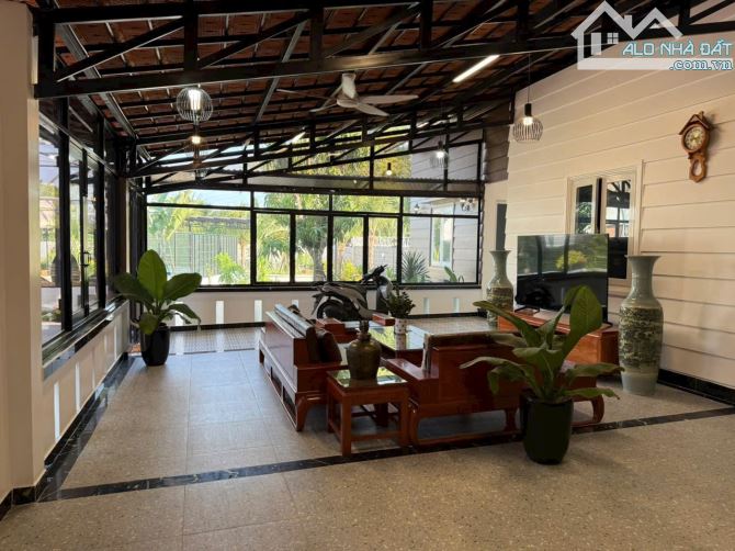 Nhà vườn 1100 m2 gần đường Võ Nguyên Giáp, Vĩnh Hiệp, TP Nha Trang giá chỉ 6,5 tỷ - 7