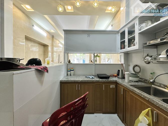 GIÁ THƠM  - 67M2 (4.2x14) NỞ HẬU 5M - 2 TẦNG, 4 PN - H3G 10 BƯỚC RA Ô TÔ TRÁNH - 7