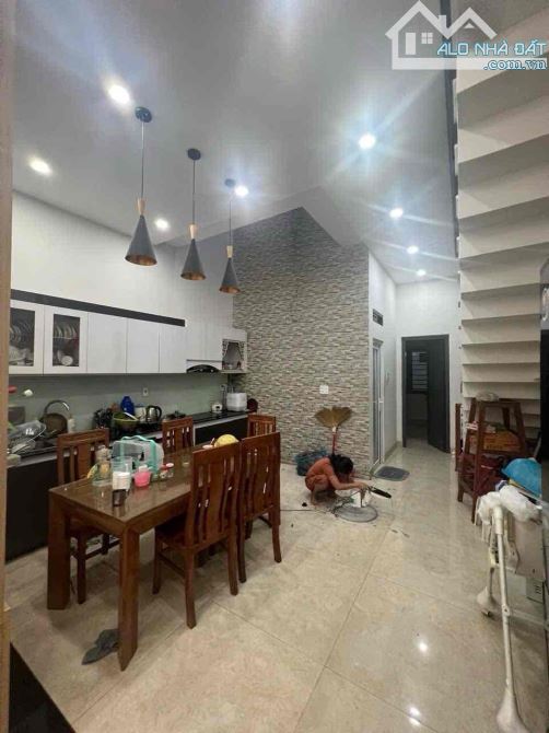 NHÀ MẶT TIỀN LÂM NHĨ 3 TẦNG DT 90M2 NGANG 5 MỚI ĐẸP GẦN BXE GIÁ CHỈ 6.9 tỷ - 8