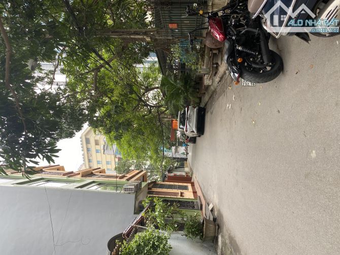 Toà Văn Phòng Xây Mới 7T Nguyễn Chí Thanh Huỳnh Thúc Kháng Đống Đa DT 50M MT 8M Giá 23.5Tỷ - 8