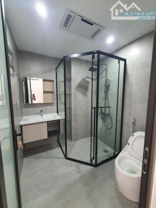 🏡 Bồ Đề, Long Biên, 50m2 x 4 tầng, Ô tô, Nhà mới, Gần hồ, 12 tỷ - 8