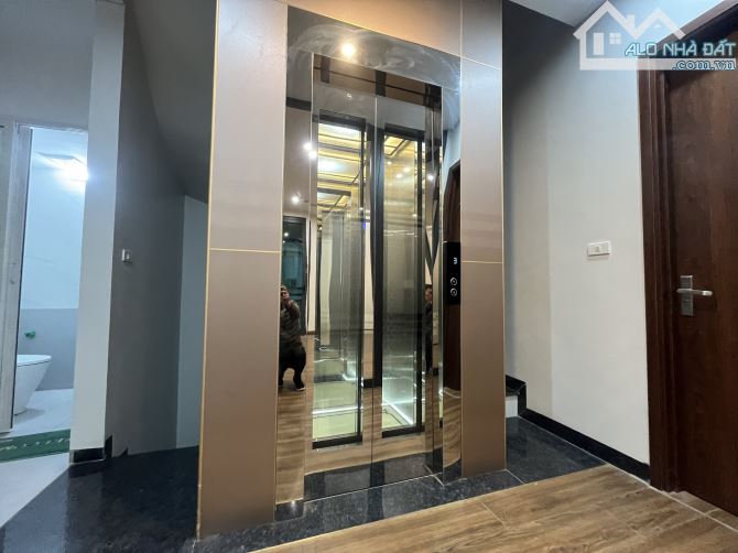 Siêu phẩm 6 tầng thang máy,lô góc 3 mặt đường,MT 20m,gần hồ Linh Đàm,KD đỉnh cao, 52.5 tỷ - 8